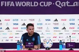 法兰克福发布备战花絮，赛前临场应变，国王杯任务艰巨，纪律约束更严格