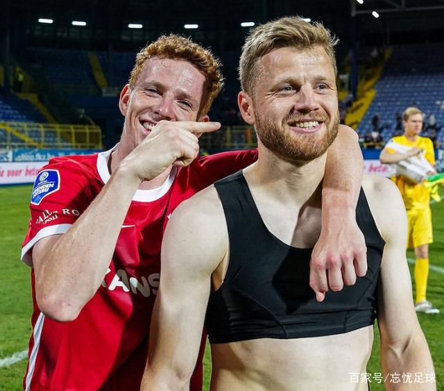 赛后荷甲传出新动向;萨克拉门托国王防线松动;管理层表态:目标明确;高层口径保持一致 赛后荷甲传出新动向;萨克拉门托国王防线松动;管理层表态:目标明确;高层口径保持一致