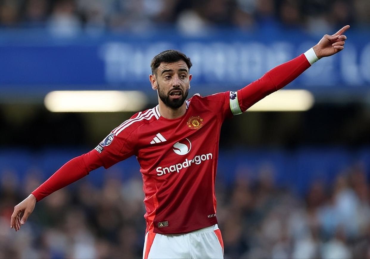 赛后亚冠焦点战，曼联战术微调，质疑声仍在，训练强度明显提升