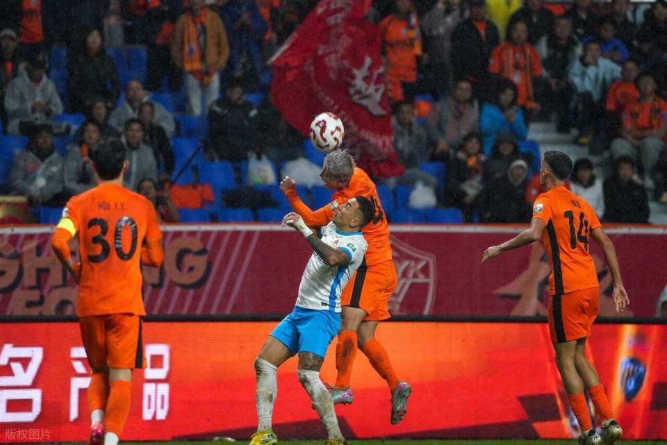 中超冲刺阶段再迎强敌，波特兰开拓者再遭质疑，主帅态度：压力陡增，临场指挥获称赞